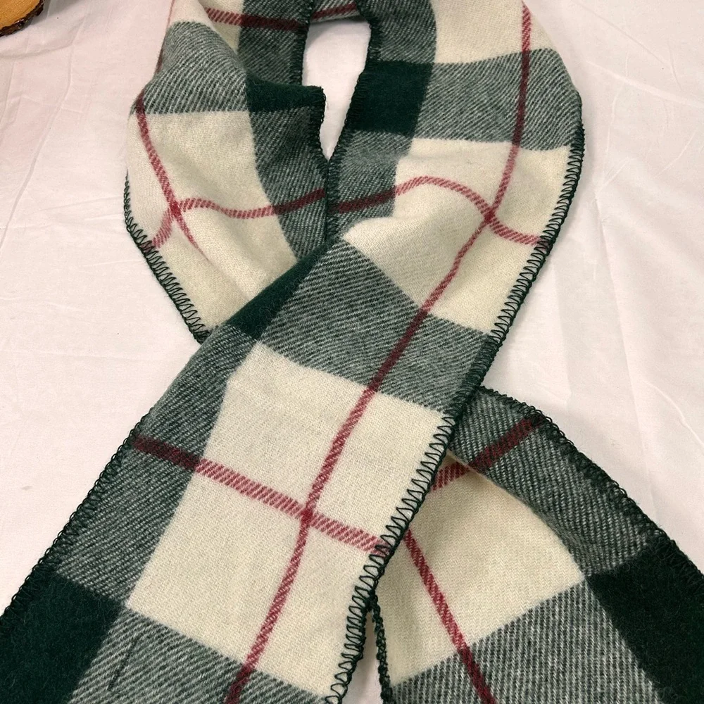 Amana‎ Woolen Mills Red and Green Plaid Wool Scarf Made in USA